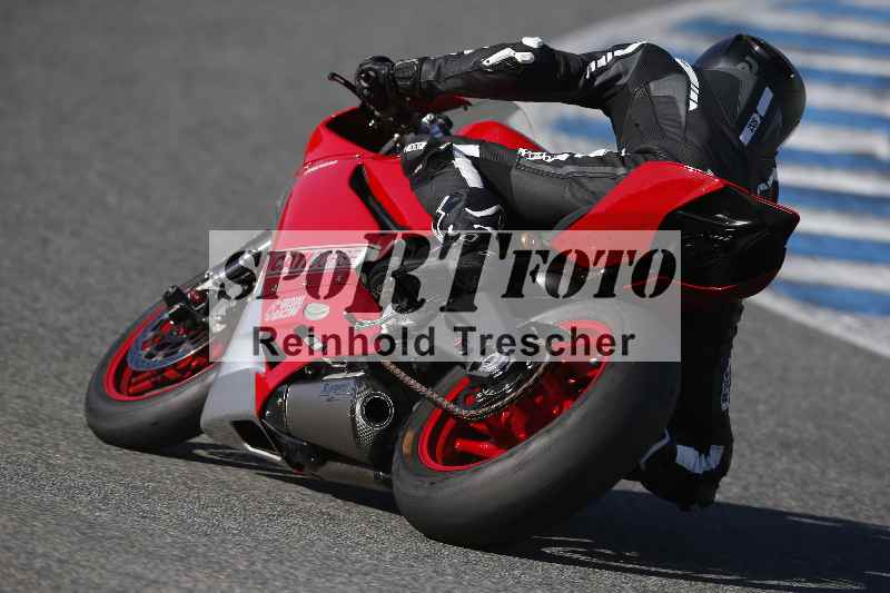 /Archiv-2024/02 29.01.-02.02.2024 Moto Center Thun Jerez/Gruppe gruen-green/backside